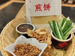 -鲁菜根·泰安菜(万达店)