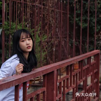 整体环境： 市场里面特别大 分四个巷子 巷子之间都是