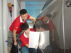 -鲨鱼皮汽车凹陷玻璃修复(静安店)