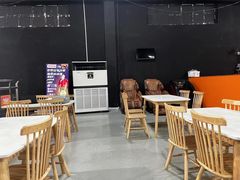 -嘿哟动霸CHUA·新潮玩运动娱乐中心·蹦床滑冰团建乐园