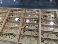 -潘多拉眼镜·蔡司依视路明月(潘家园店)