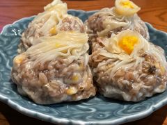 蛋黄芝士纸皮烧麦-鑫震源·苏式大虾生煎(山塘街店)