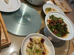 -关东小磨东北菜(上海长风大悦城店)
