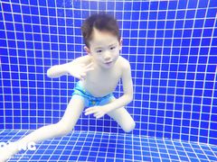 -龙格亲子游泳俱乐部(泊富中心)