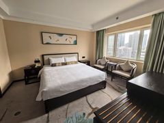 -广东大厦酒店(广州北京路步行街纪念堂地铁站店)