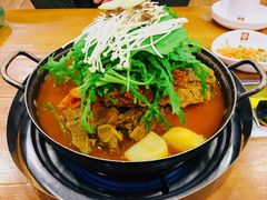 土豆排骨火锅-喇喇排骨火锅·传统韩式脊骨汤(望京西园总店)