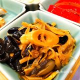 四个浇头一碗面-灵格