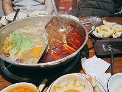 -乡土黄·鲜牛肉火锅·小龙虾(兴业街店)