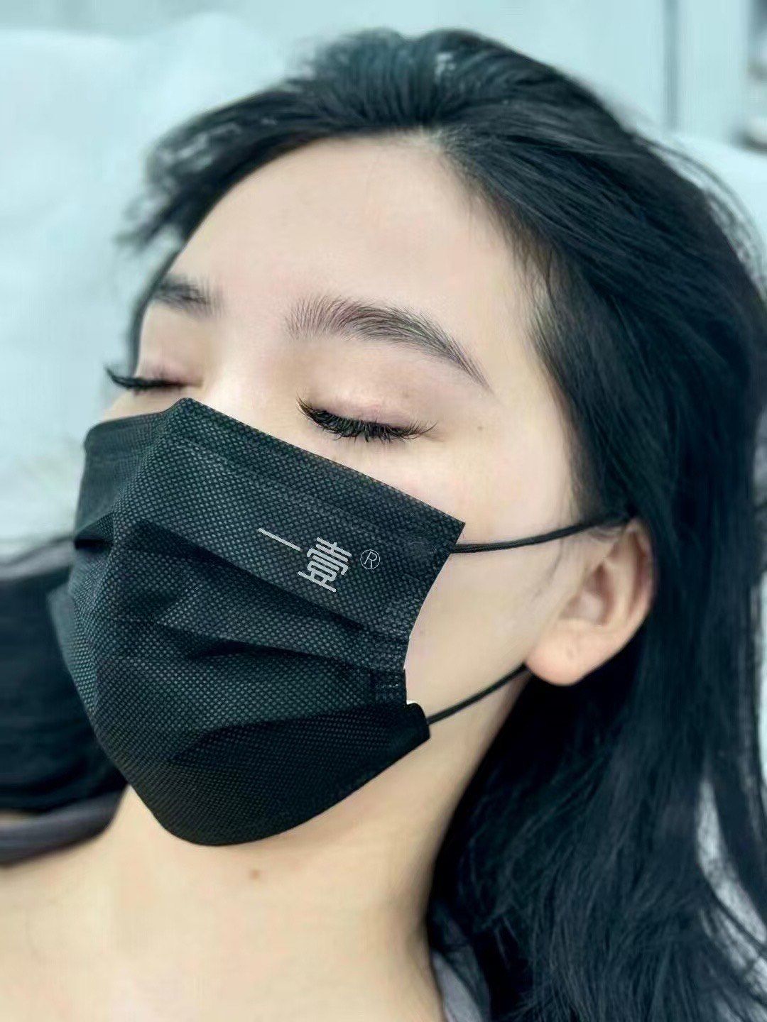 没有眉毛的痛苦我知道