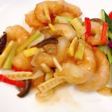 家住在这附近,家庭聚会固定地点之一。包间多