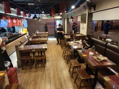 大堂-双燕楼·手工馄饨·汤面小吃(世纪汇店)
