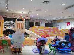 -孩子王(静安大融城店)