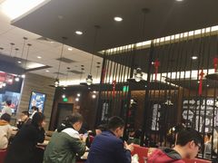 等位区-汉堡王(砂之船奥莱店)