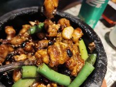 石锅杭椒牛蛙-桂满陇-西湖船宴(西单大悦城店)