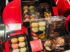 马卡龙礼盒-Salon de The de Joel Robuchon(外滩18号店)