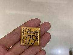 -VENCHI 闻绮(北京国贸商城店)