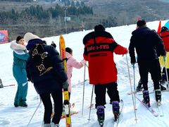 -济南卧虎山滑雪场