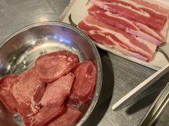 猪五花肉-釜山火炉·海鲜烤肉(紫藤路店)