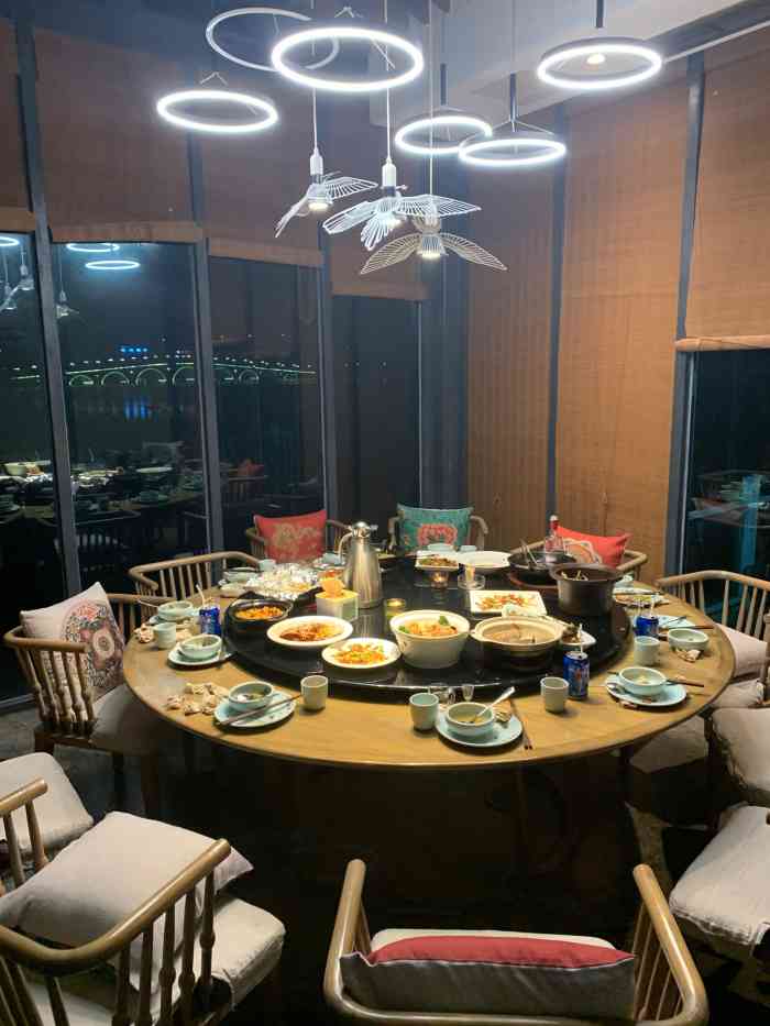 真味汤馆(开州店)-"很喜欢的一家店,之前我们家经常来这吃,后.