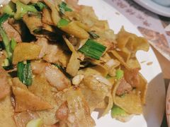 -黄泥岗·地道湖北菜(奥特莱斯店)