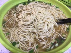 -牛吃草牛肉面(翠柏路店)
