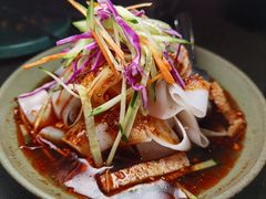 羊毛工镇凉皮-丝路金桃·新疆菜(徐汇店)