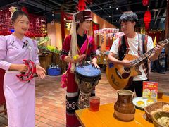 -老滇山寨•云南特色菜•地方菜•民族风情歌舞表演(金碧店)