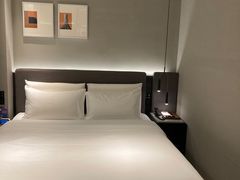 -舍居智能酒店(深圳宝安翻身地铁站店)