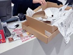 -UGG(燕莎奥特莱斯购物中心店)