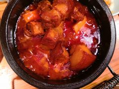 峨眉山红烧肉-九锅一堂酸菜鱼(新南凯德直营店)