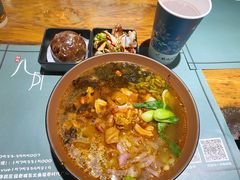-八月美食小馆(银泰城总店)