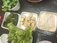 -周姑娘不等味·牛羊肉火锅·螃蟹罗氏虾·烤鱼烤串(高邮店)