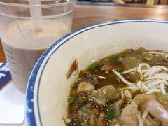 酸菜酥肉米线-车沾巷·重庆老味豌杂面