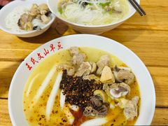-文山荷鲜居(翠湖店)