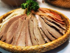 -菌子鲜汤野生菌锅