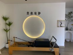 -闺蜜瑜伽·普拉提女性塑形馆