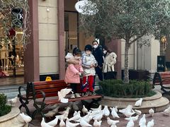 -王府井奥莱临潼小镇(临潼店)