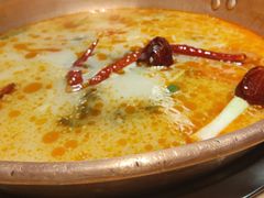 -洱火云南酸菜牛肉火锅(石景山当代商城店)