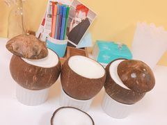-志龙皇冠吃货椰子铺