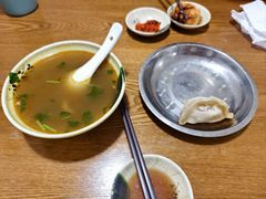 -黄阿姨锅贴大王(万航渡路店)