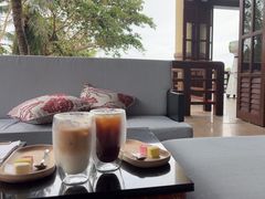 -亚龙湾喜来登·美景台大堂吧