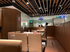 大堂-海底捞火锅鲜切牛肉主题店(长寿路店)