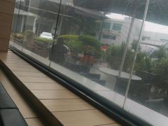 -麦当劳(常山服务区得来速店)