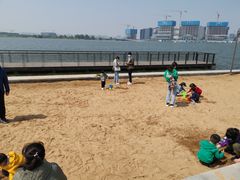 -郑东新区龙湖公共艺术中心