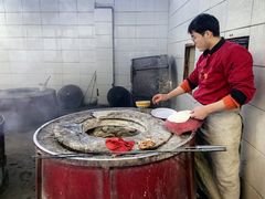 -玉龙喀什有名爱可德木烤包子