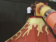 -嘿哟动霸CHUA·新潮玩运动娱乐中心·蹦床滑冰团建乐园