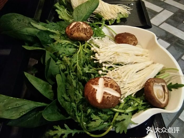 重庆爽翻天老火锅(万宝城店)蔬菜拼盘图片 - 第1张