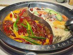 -巴国妹子毛肚火锅(蓝光悦城店)