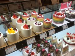 彩虹蛋糕-巴黎贝甜(熙悦汇店)