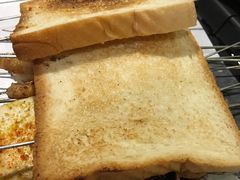 奶香面包片-红尘酒肉小馆